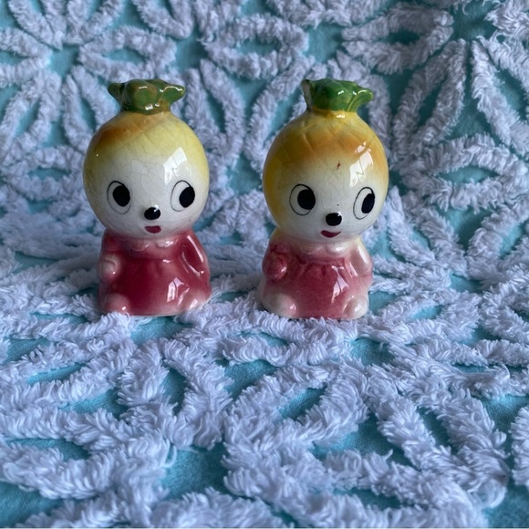 Vintage Anthropomorphic Salt & Pepper shakers 3 sets ! Fruits with faces kitschy - Picture 9 of 13